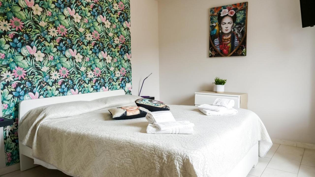 Aparthotel Le Sirene - Frida Tivoli Buitenkant foto